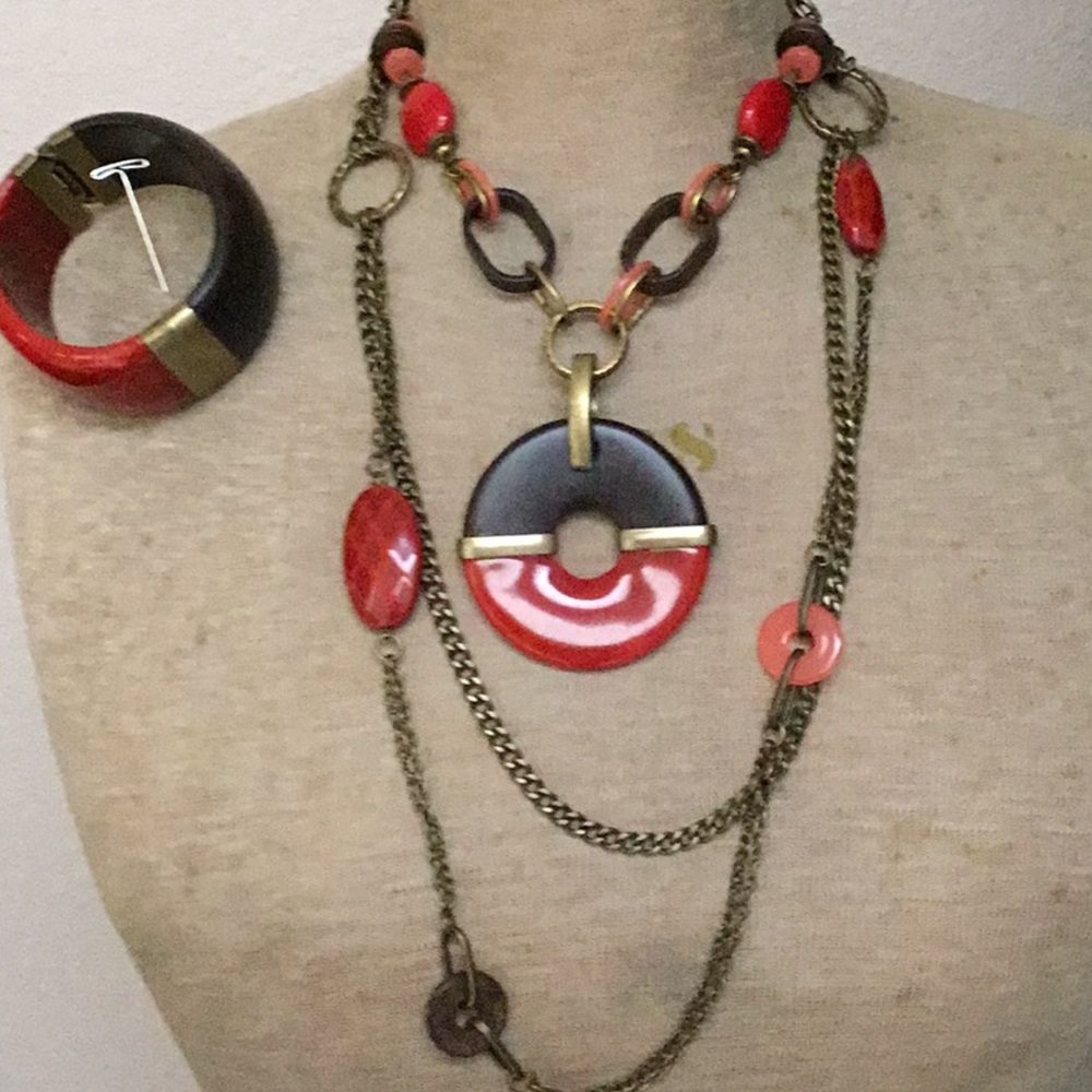 Fabulous Retired Premier Designs Necklace Set